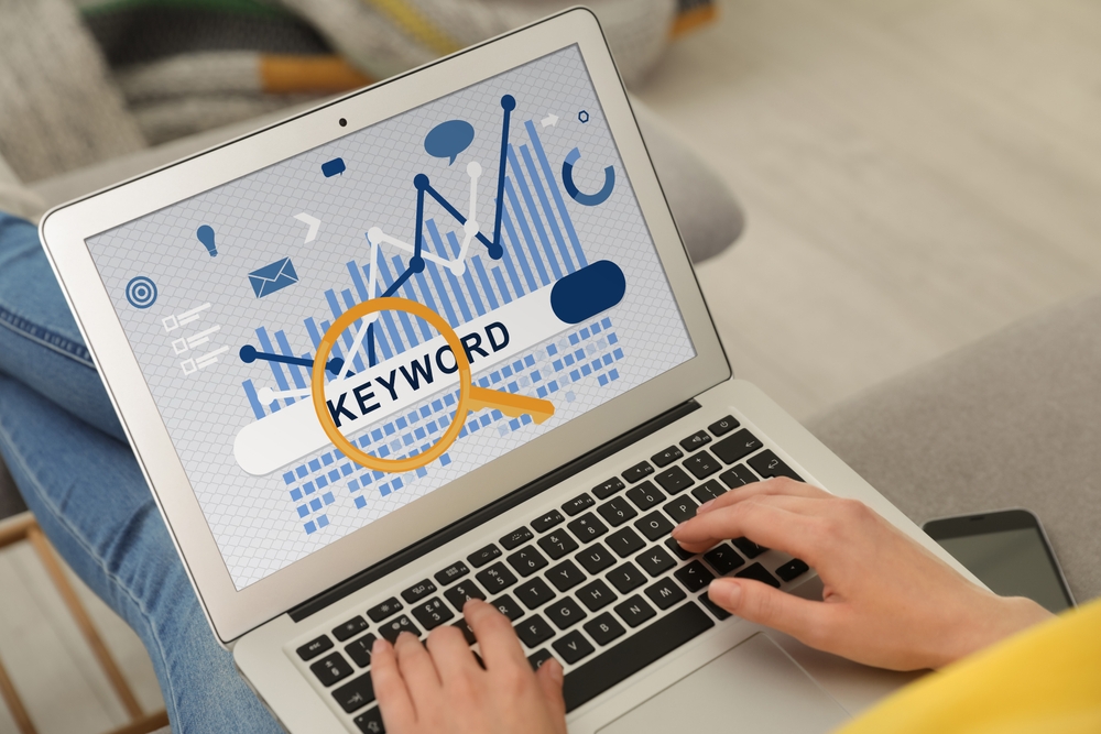 Can You Track Keywords In Google Search Console?